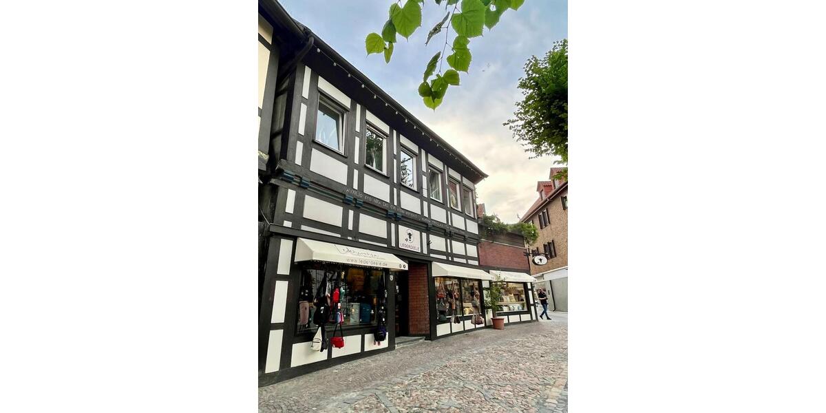 Ladenlokal in 33129 Delbrück 110 m² + 2 Nebenr. zur Vermietung zimmer