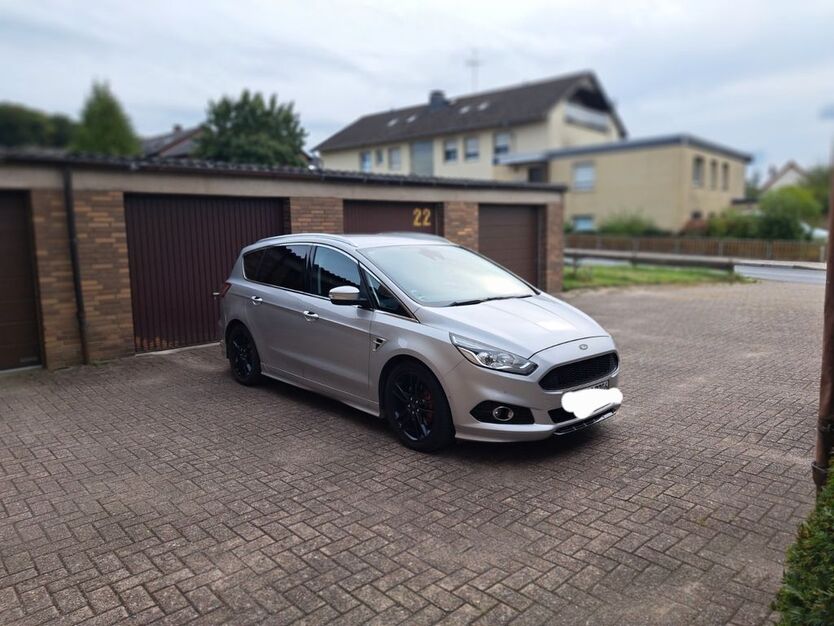 S-Max