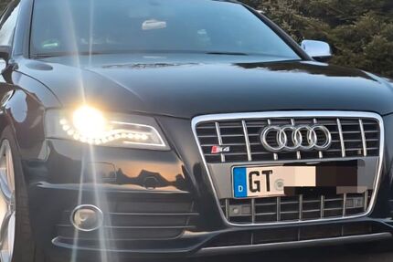 Audi S4 220.000 km 15.500 &euro; Borgholzhausen 33829