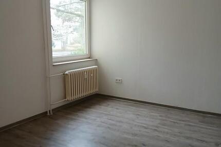 Modernisierte 3-Zimmer-Erdgeschosswohnung mit Balkon! 3 zimmer
