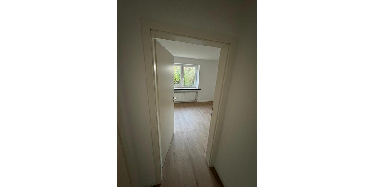 Erdgeschoßwohnung Bielefeld Heepen - 4 Zimmer, 95 m&sup2;, 1.400&euro; | Angebot:26393538