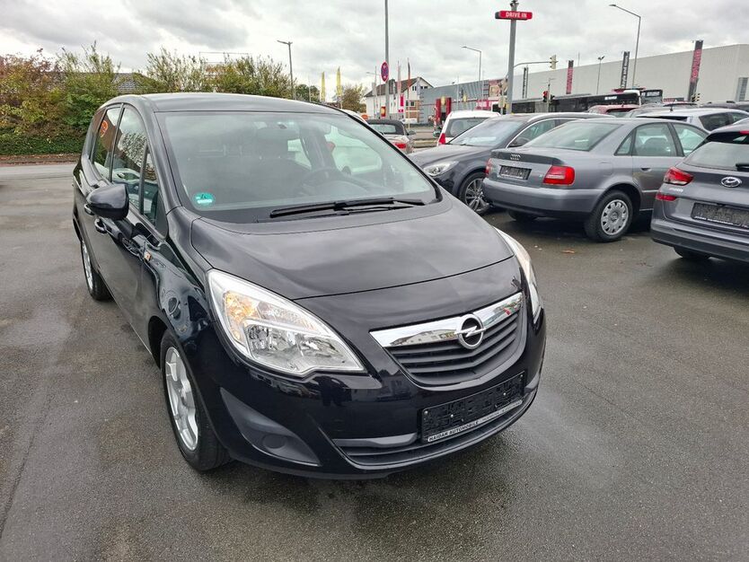 Opel Meriva 153.000 km 3.499 € Paderborn 33100