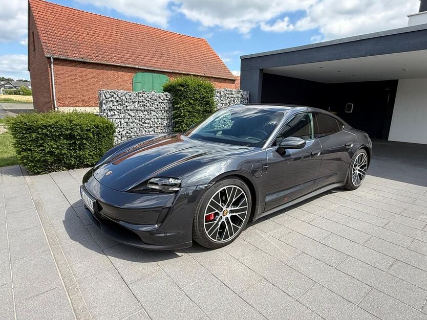 Porsche Taycan 104.000 km 58.500 € Bünde 32257