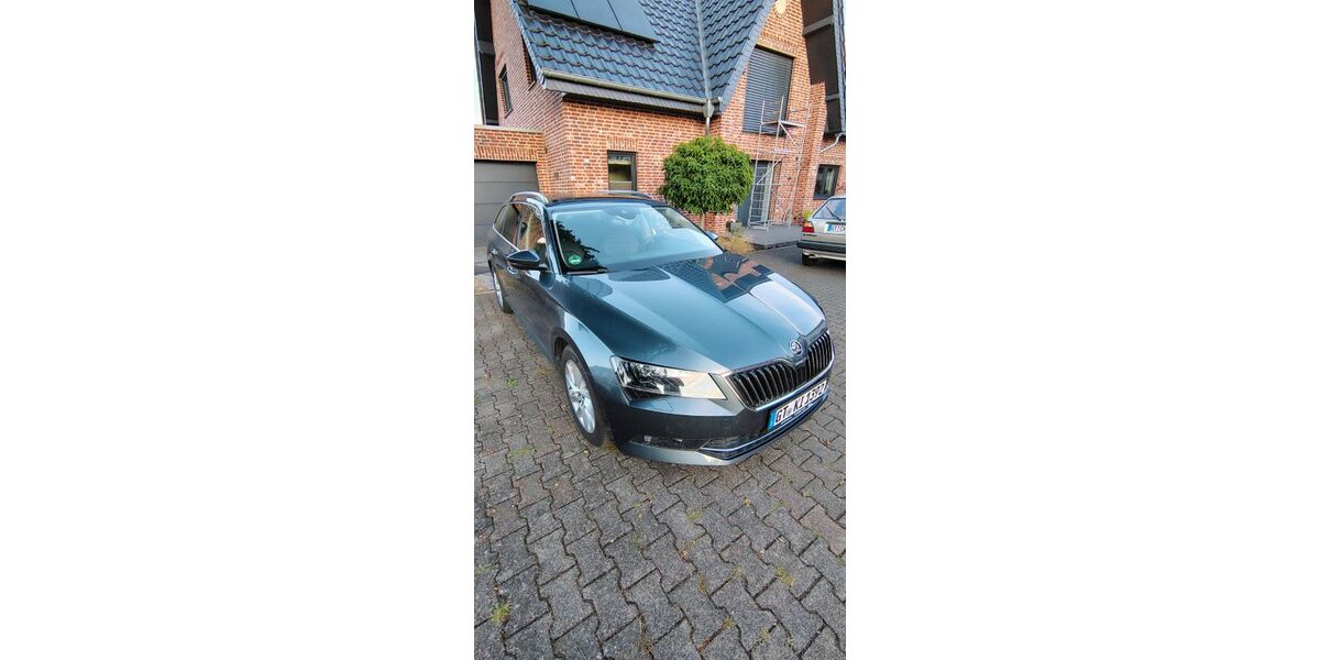 Skoda Superb 136.000 km 18.500 &euro; Verl 33415