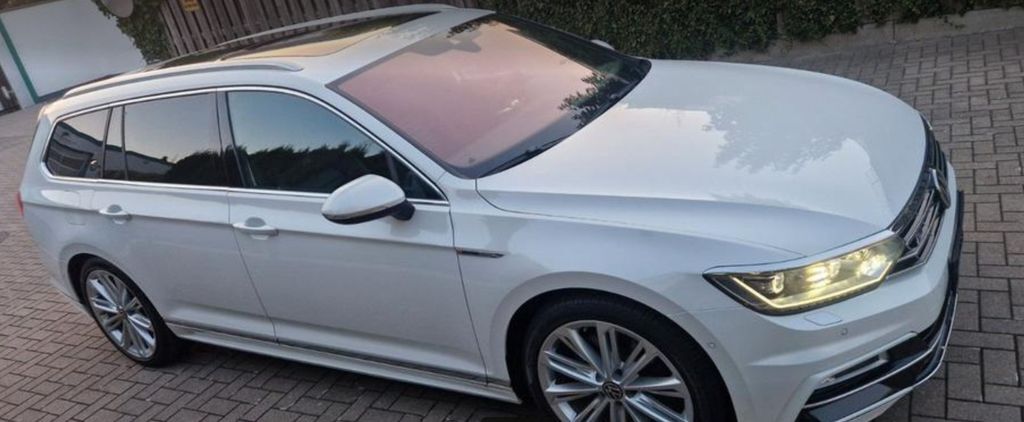 VW Passat 192.000 km 16.599 € Lemgo 32657