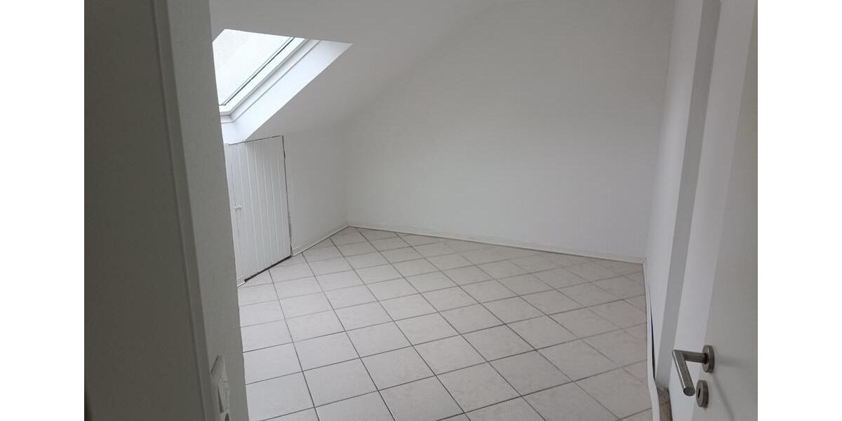 Etagenwohnung Detmold Hakedahl - 5 Zimmer, 116 m&sup2;, 142.000&euro; | Angebot:26897158