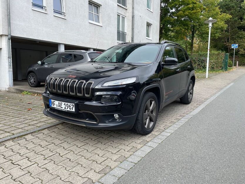 Jeep Cherokee 150.000 km 14.600 € Herford 32051