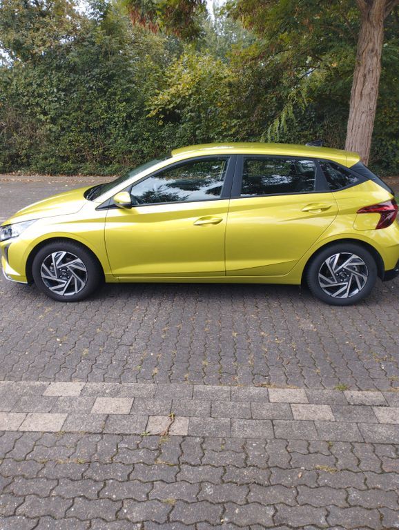i20