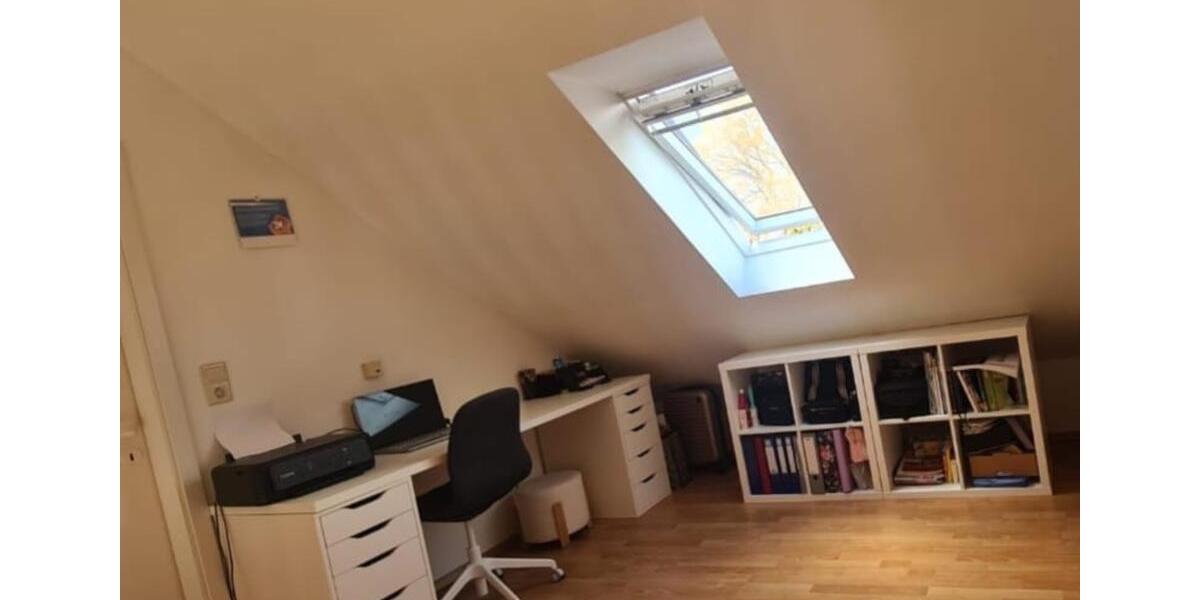 Helle möblierte 3,5-Zimmer Dachgeschosswohnung in Gütersloh 3.5 zimmer