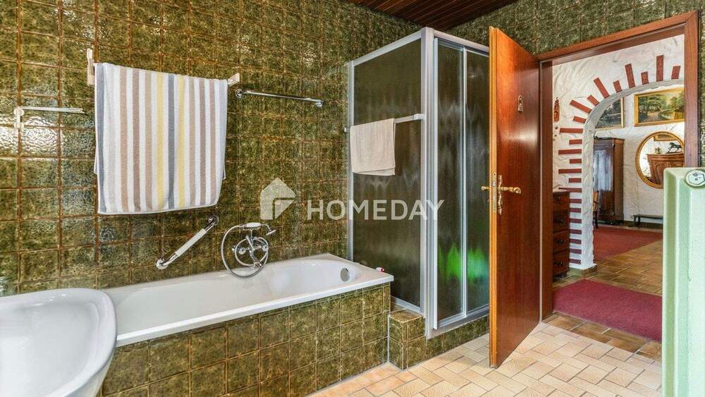 Etagenwohnung Herford Innenstadt - 4 Zimmer, 152 m&sup2;, 229.000&euro; | Angebot:25677653