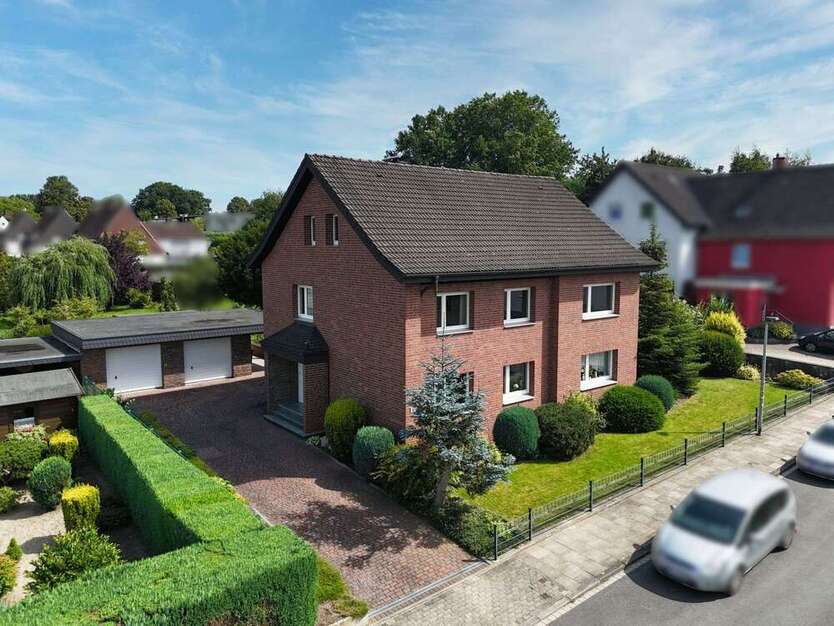Haus zum Kaufen in Herford 342.000 € 182.55 m²