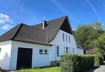 Liebhaberobjekt: Alte Dorfschule als Dreifamilenhaus in Traumlage! 32257 Bünde-Muckum
