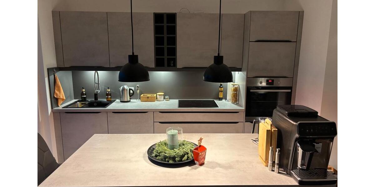 Etagenwohnung Bad Salzuflen - 2 Zimmer, 79 m&sup2;, 2.200&euro; | Angebot:26235348