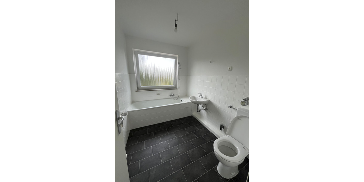 Etagenwohnung Oerlinghausen - 3 Zimmer, 80 m&sup2;, 585&euro; | Angebot:21474941