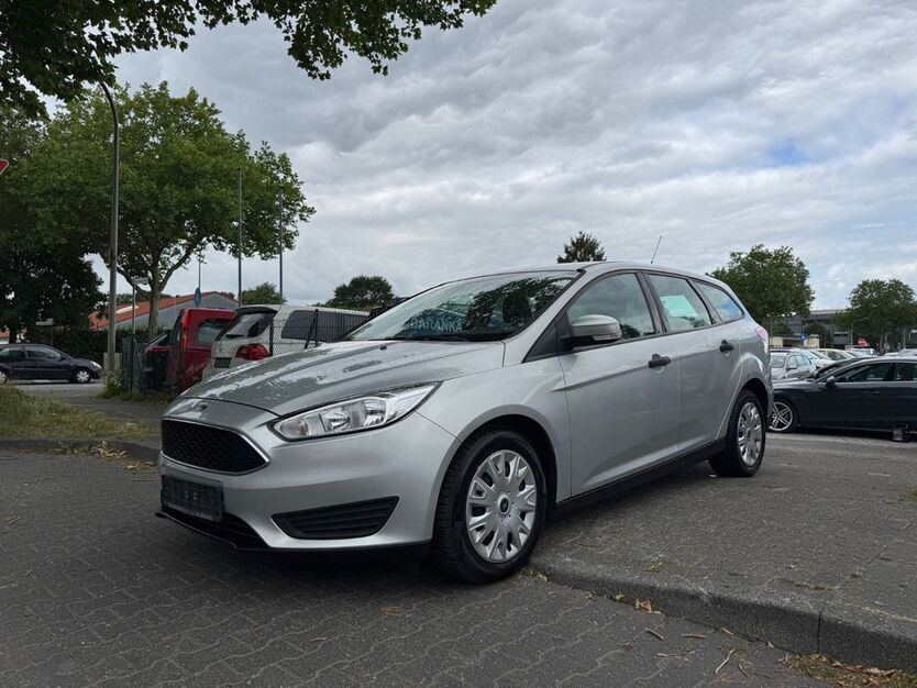 Ford Focus 32.400 km 6.990 € Paderborn 33102