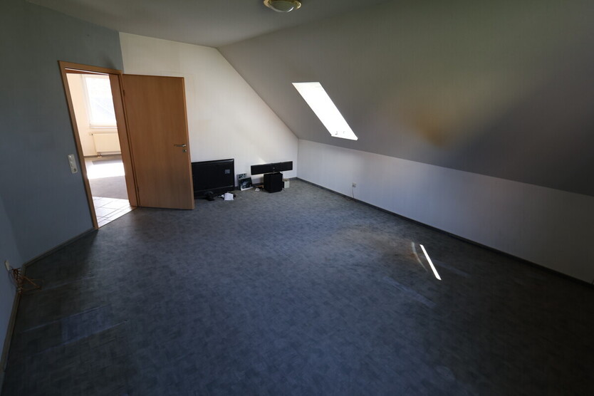 Familiengerechtes Einfamilienhaus mit pflegeleichtem Garten und 3 Stellplätzen 5 zimmer