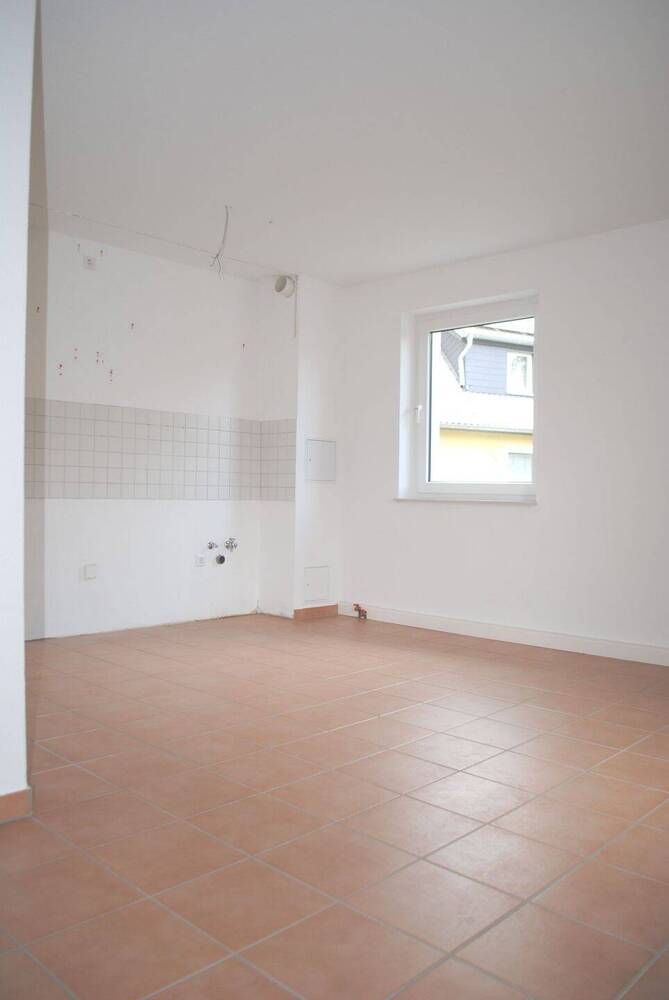 3-Zimmer-Erdgeschoßwohnung mit Terrasse!