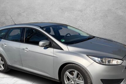 Ford Focus 95.000 km 5.999 &euro; Detmold 32758