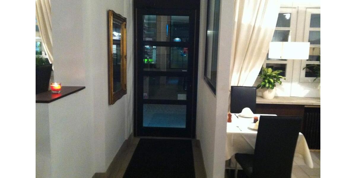 Einfamilienhaus Bielefeld - 2 Zimmer, 90 m&sup2;, 2.300&euro; | Angebot:26434480