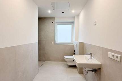 ?? Exklusive Neubau-DG-Wohnung mit Balkon - Pauschalmiete | KfW40 QNG 2 zimmer