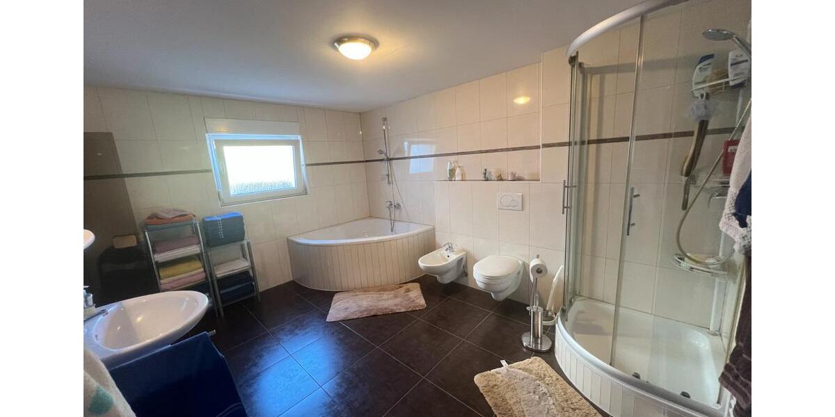 Einfamilienhaus Bielefeld Sennestadt - 8 Zimmer, 200 m&sup2;, 450.000&euro; | Angebot:25626644