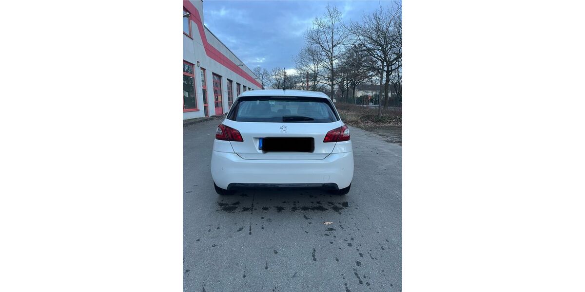 Peugeot 308 130.400 km 5.000 &euro; Gütersloh 33332
