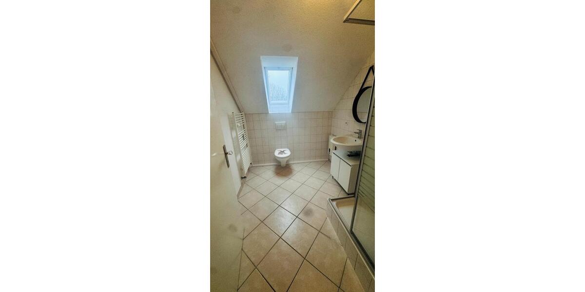 Dachgeschoßwohnung Hiddenhausen - 2 Zimmer, 50 m&sup2;, 550&euro; | Angebot:25361876