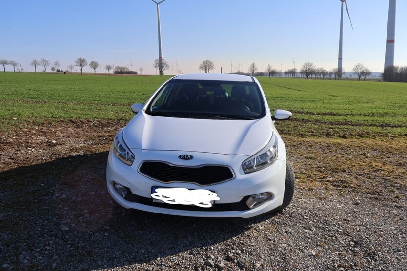 Kia ceed 201.000 km 5.099 € Paderborn 33104