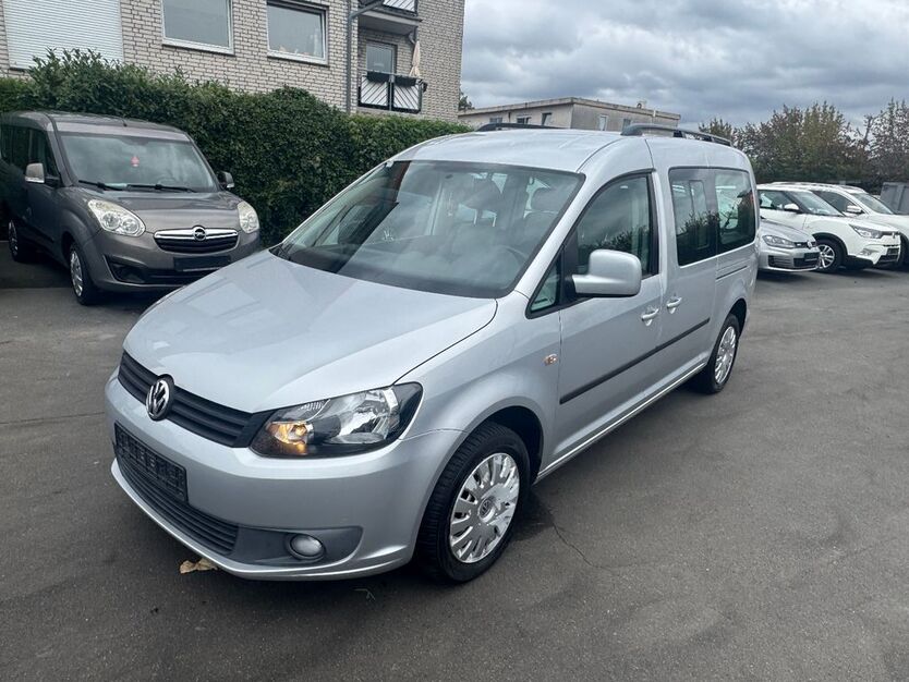 VW Caddy 207.000 km 6.499 € Paderborn 33100
